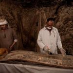 Sicriul şi masa funerară din Kampp 150